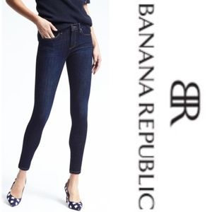 NWT High rise dark wash skinny jeans